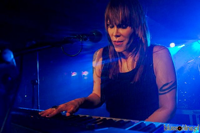 Beth Hart in Warsaw 2013 (10)